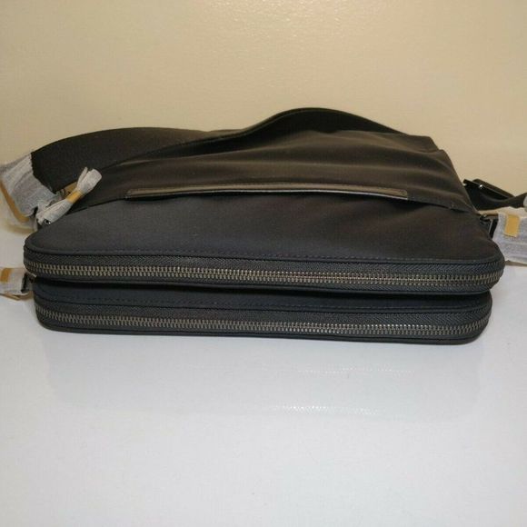 Tumi Men's Stratton Harrison Crossbody Bag BLACK - Picture 3 of 7